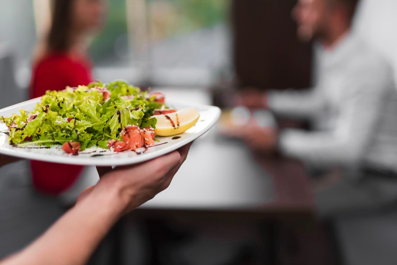 Dışarıda Yemek Yerken Nelere Dikkat Etmeliyiz?