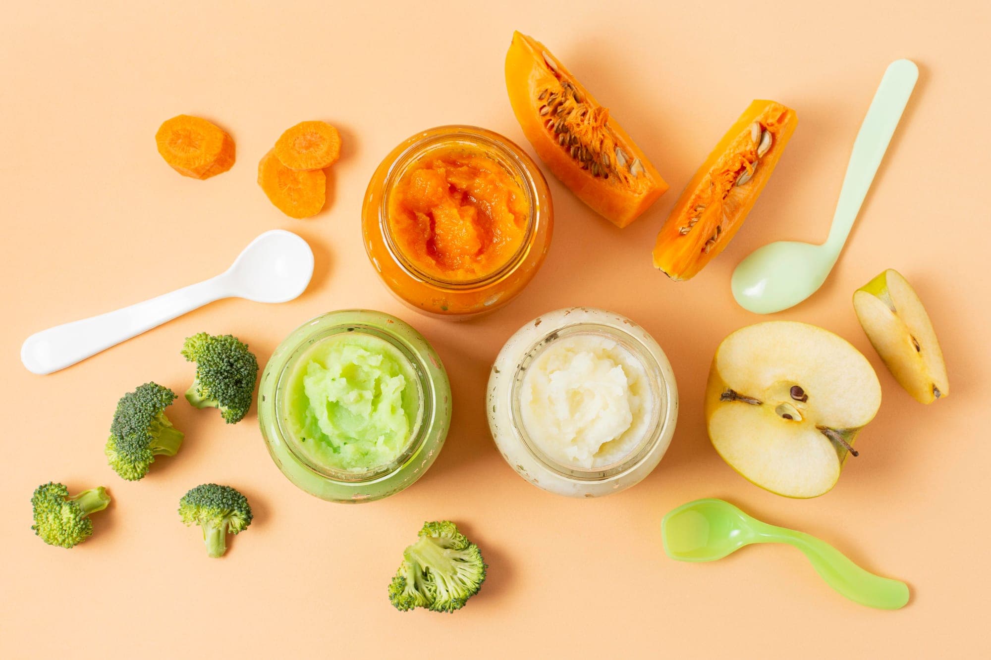 Bebeklerde katı gıdaya başlarken nelere dikkat edilmeli?