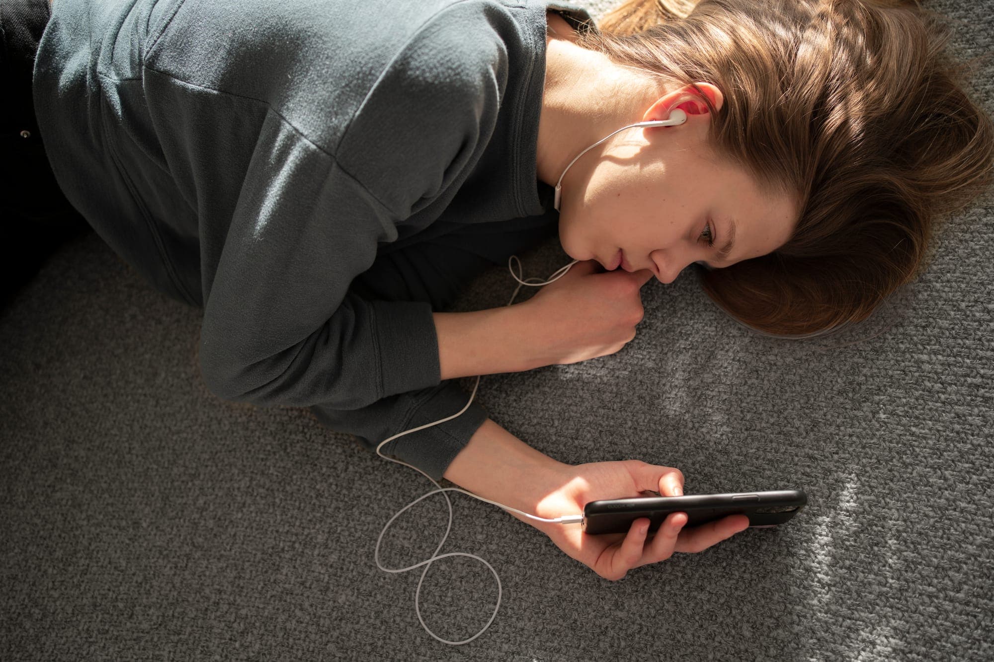 Sürekli telefona bakmanın bedeli: Dikkat dağınıklığı ve hafıza sorunları