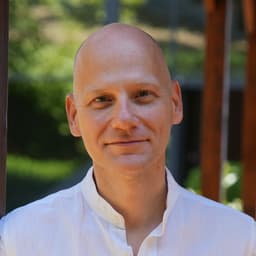 Dr. İhsan Yelkencioğlu