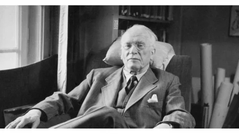 Carl Jung ve Gölge Yan: Kendinizi Tanımanın Derin Yolu