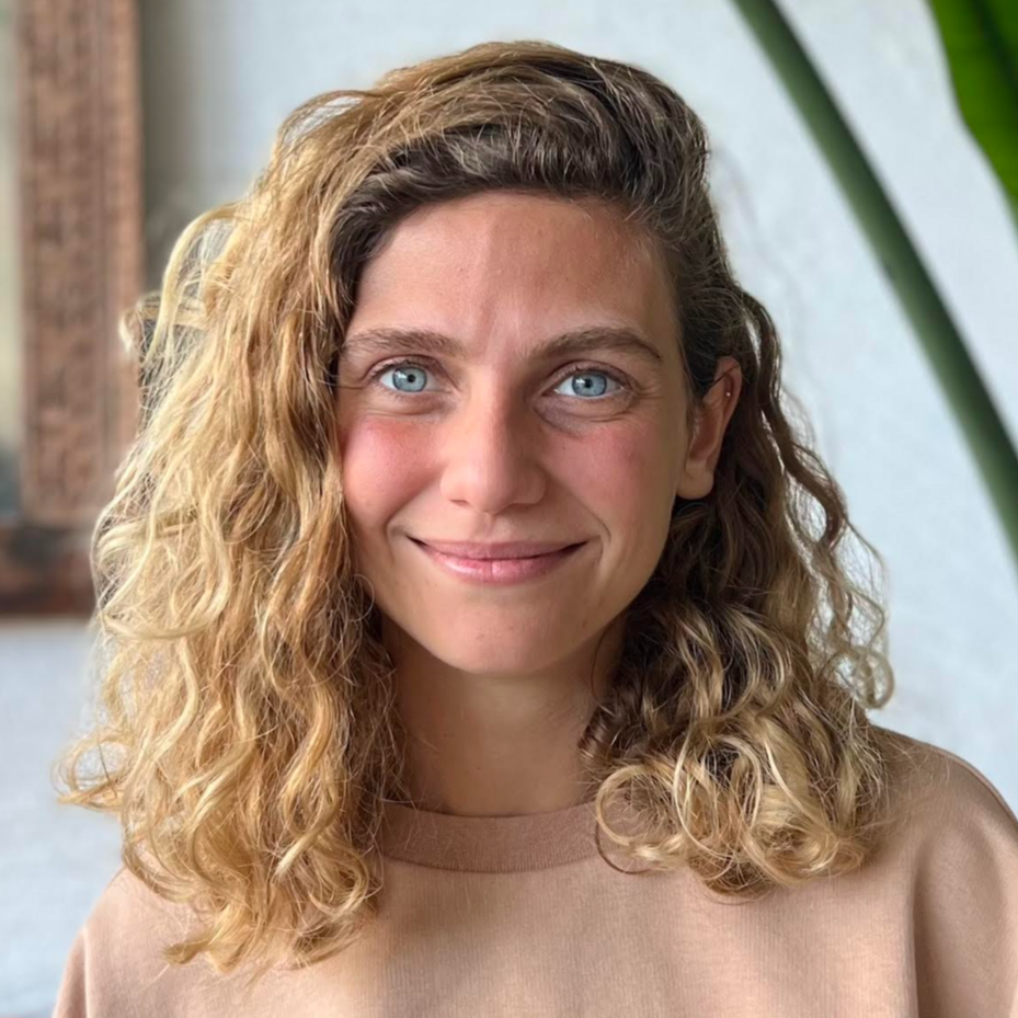 Esra Yorulmaz 